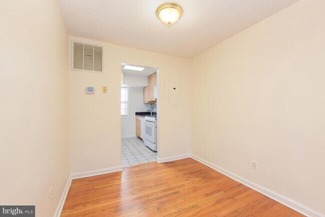 Foto del edificio - 415 N West St