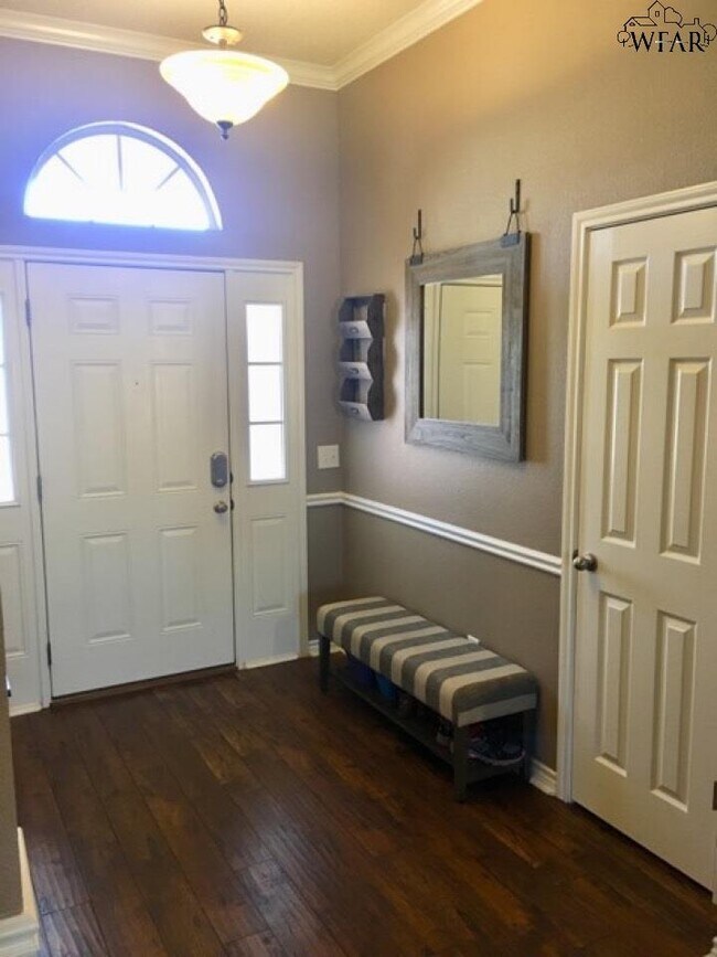 Foto del edificio - 4800 Libby Dr