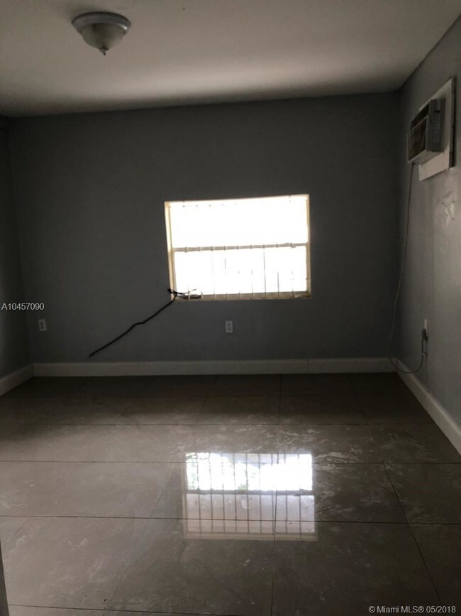 Foto del edificio - 1145 NW 28th St
