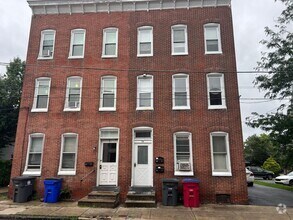 Building Photo - 74 S Evans St