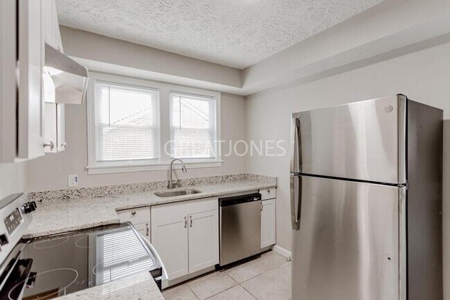 Foto del edificio - 2711 King St