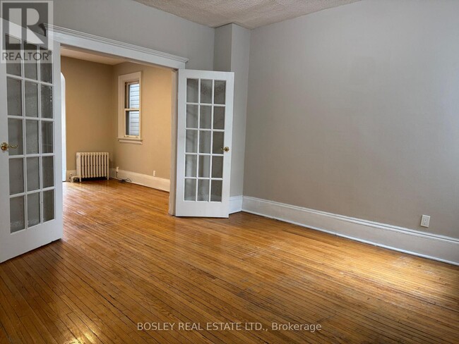 Photo du bâtiment - 89 Woodbine Ave