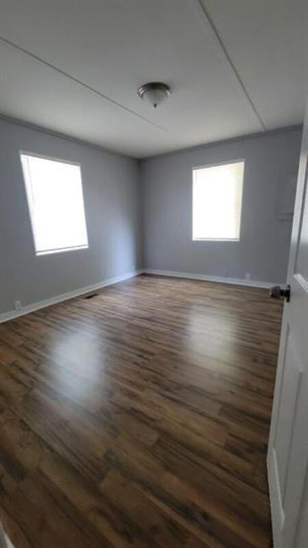 Foto del edificio - 10 Sanford Ave