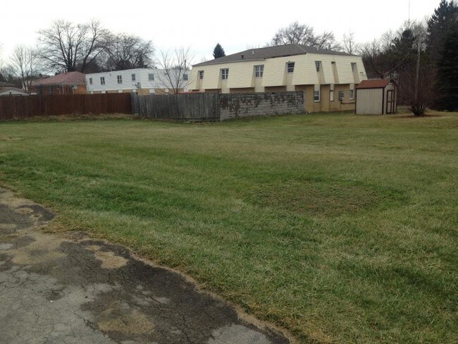 Building Photo - 936 Moyer Ave