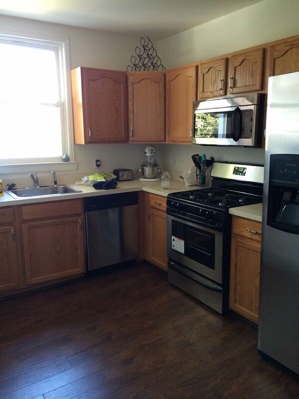 32 Morford Pl, Red Bank, NJ 07701 Townhouse for Rent in Red Bank, NJ