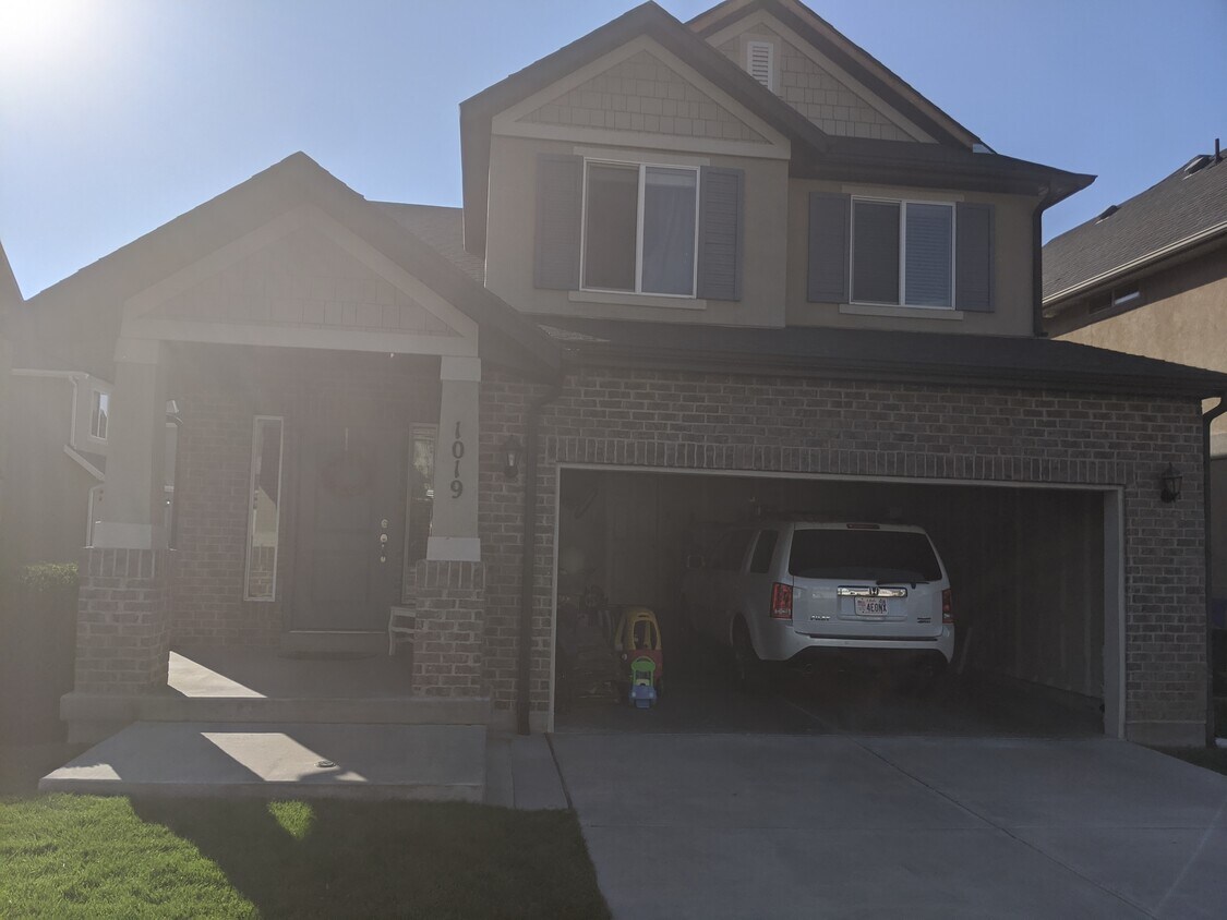 1019 N 670 W, Centerville, UT 84014 House Rental in Centerville, UT