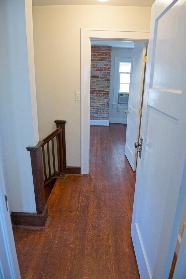 Foto del edificio - 447 N Beville Ave