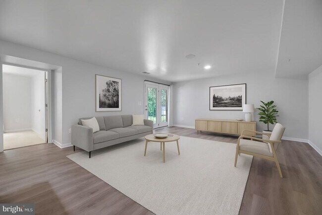 Foto del edificio - 8008 Hubble Dr