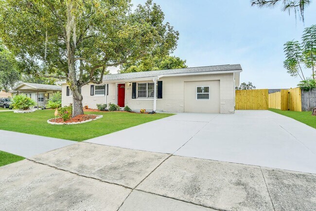 Building Photo - 4917 Tam Dr