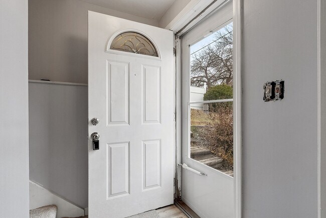 Building Photo - 4 Moran Ct