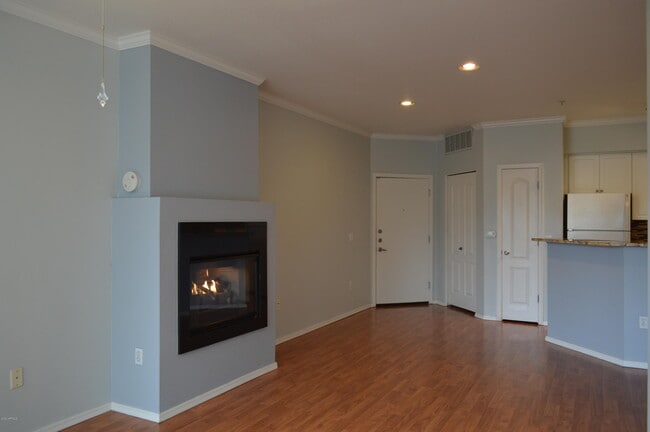 Building Photo - 1701 E Colter St