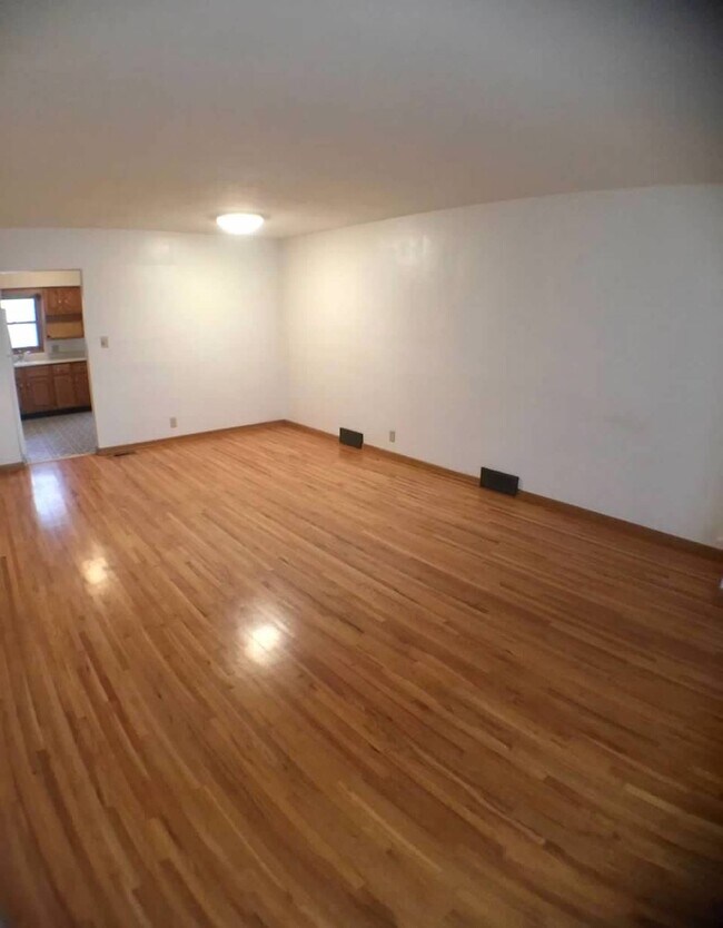 Foto del edificio - 3642 Virginia St