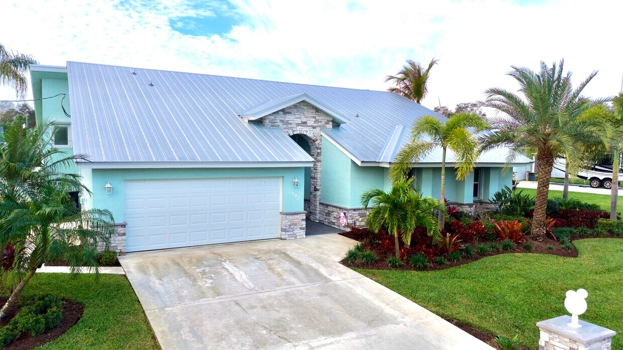 Foto principal - 1992 SW Aaron Ln