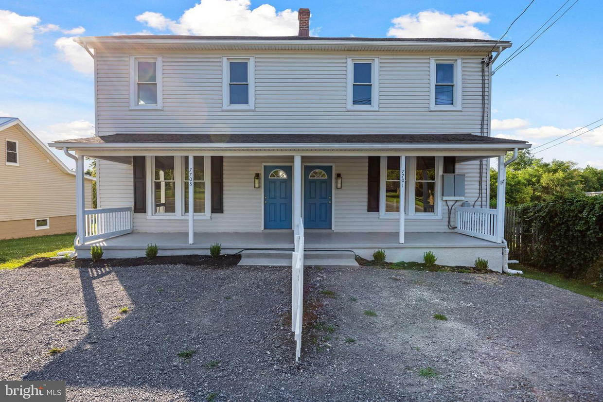 Primary Photo - COZY WITH CHARACTER - MIDDLETOWN DUPLEX