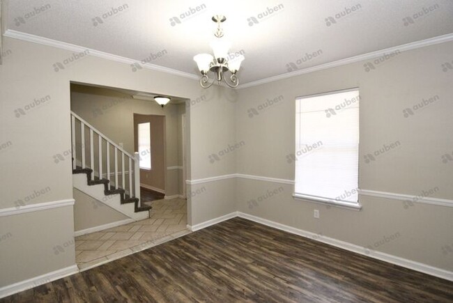 Building Photo - 322 Sleepy Hollow Ct
