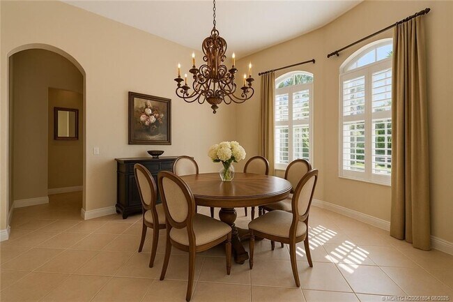 Foto del edificio - 511 SW Squire Johns Ln