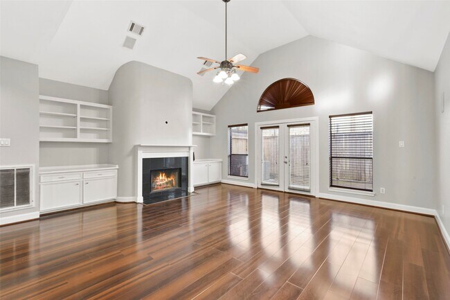 Building Photo - 9810 Marlink