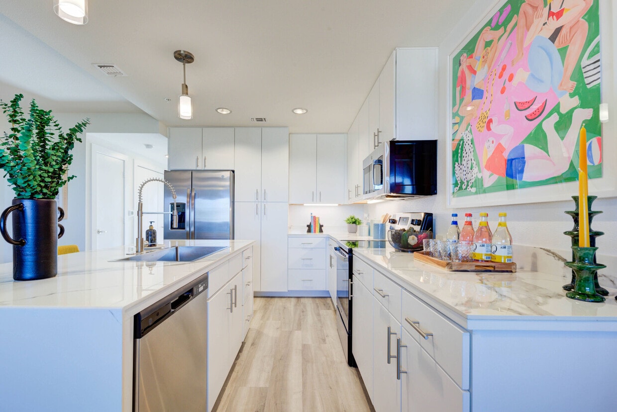 Primary Photo - The Vue