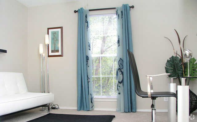 Interior Photo - Commons