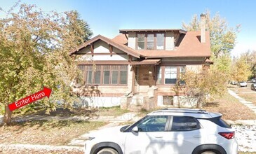 Building Photo - 1319 E Custer St