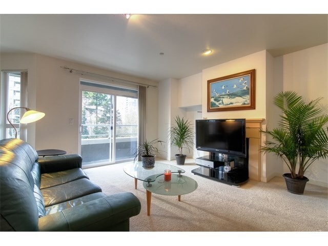 Foto del edificio - Charming 1 Bed 1 Bath Condo in Downtown Be...