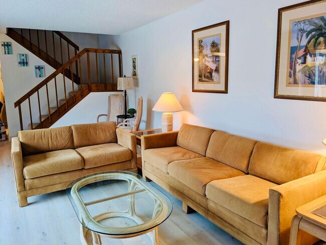 Building Photo - 2/2.5 Stuart Townhome near Intracoastal