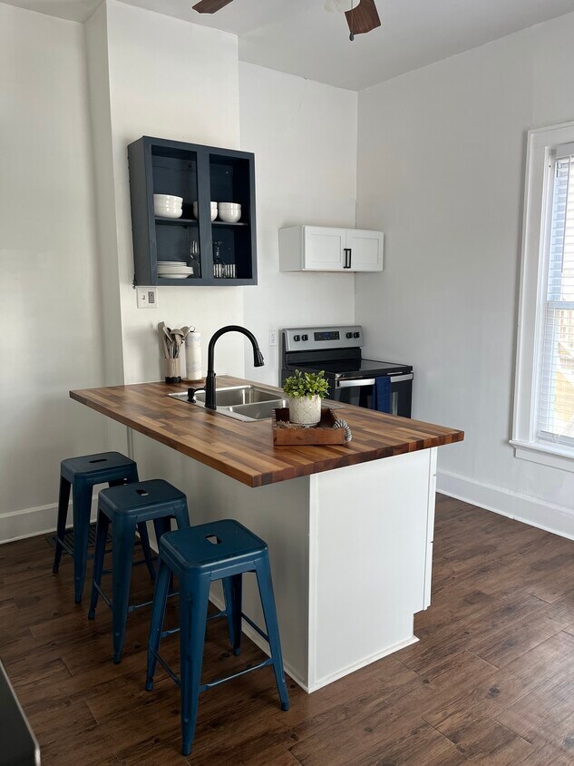 Foto principal - 708 SE 3rd St