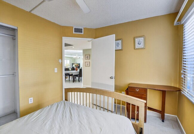 Foto del edificio - 1500 SW 131st Way