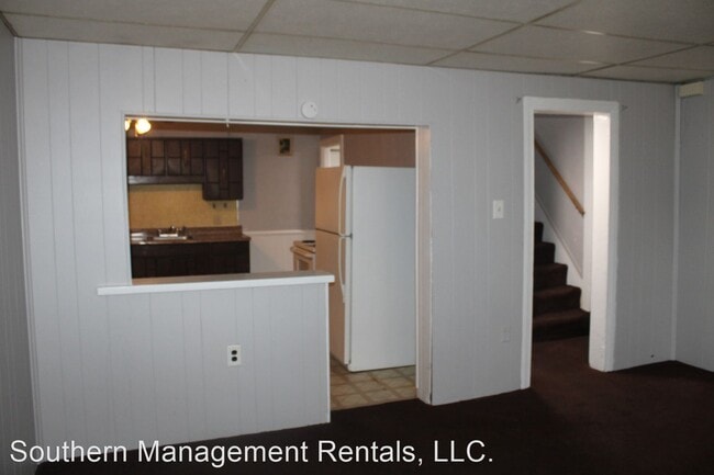 Building Photo - 3 br, 1 bath House - 627 N. Hartley Street...