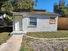 Building Photo - 522 W 35th St