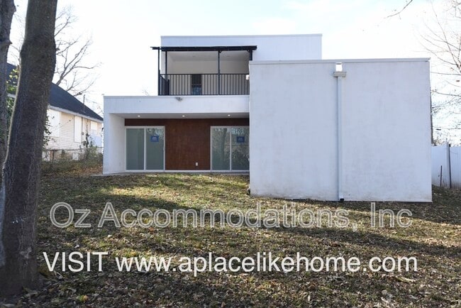 Foto del edificio - 4011 S Minnie St