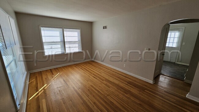 Foto del edificio - 1105 33rd St SE