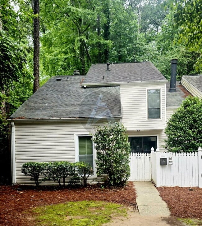 Building Photo - 2646 Briarwood Dr SE