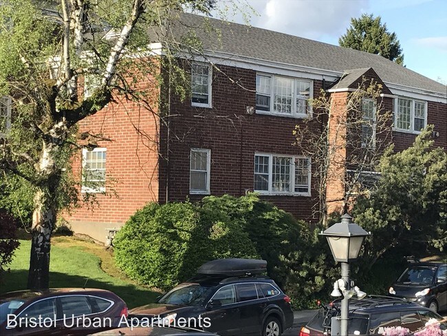 Foto del edificio - 5575 NE Sandycrest Terrace