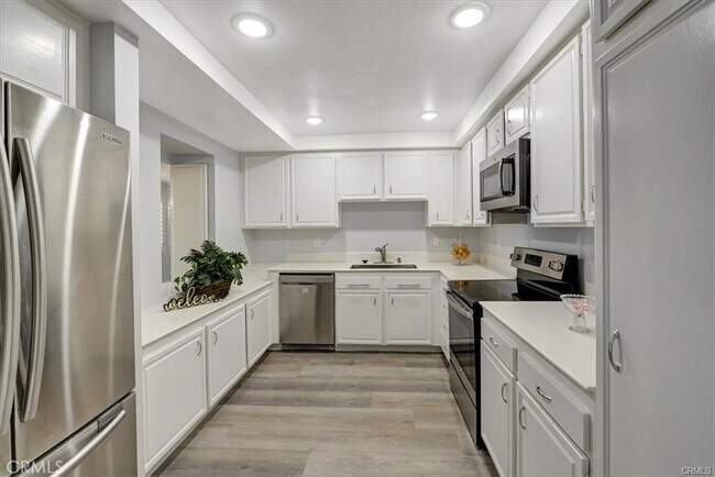 Building Photo - 4001 C. Sonora