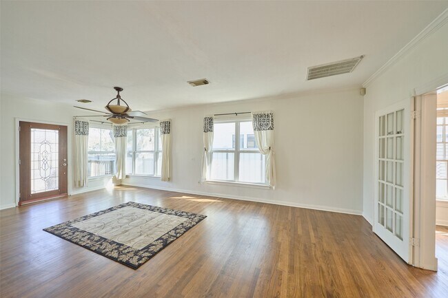 Foto del edificio - 1111 Rutland St