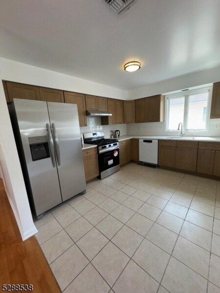 Foto del edificio - 1415 Clinton St