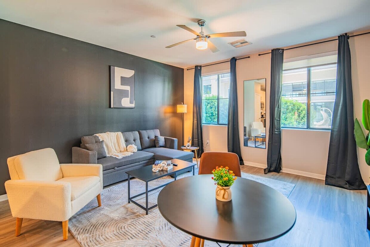 Foto principal - 777 E Stella Ln