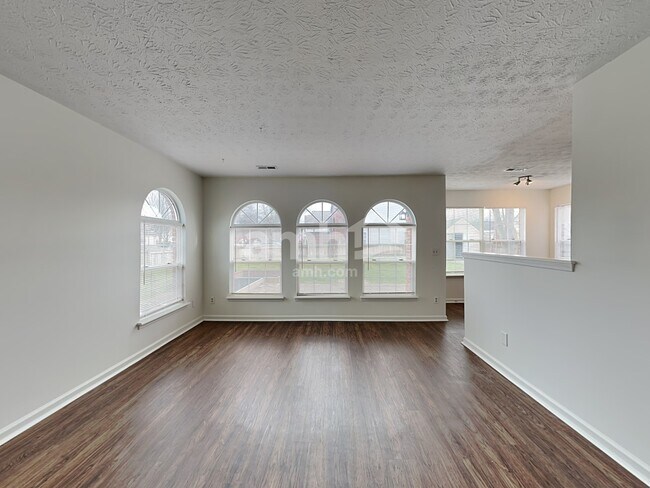 Building Photo - 19276 Amber Way