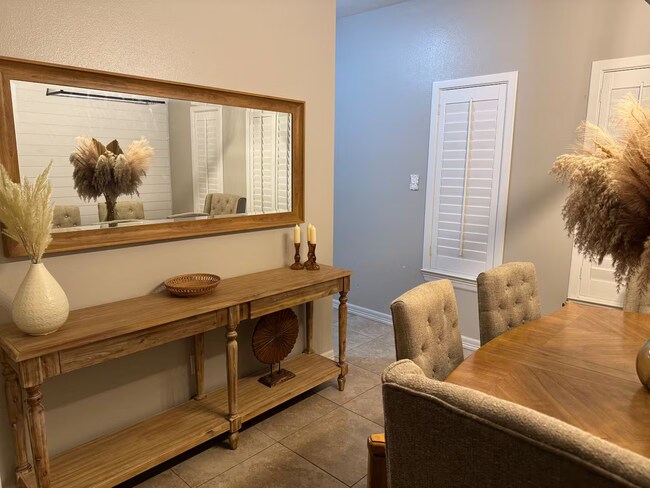 Dining room - 2304 Llano Mediano Ln