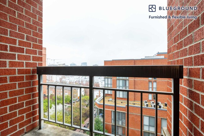 Foto del edificio - 1401 N Taft St