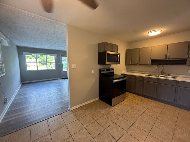 Foto del edificio - 1012 Meadowbrook Blvd