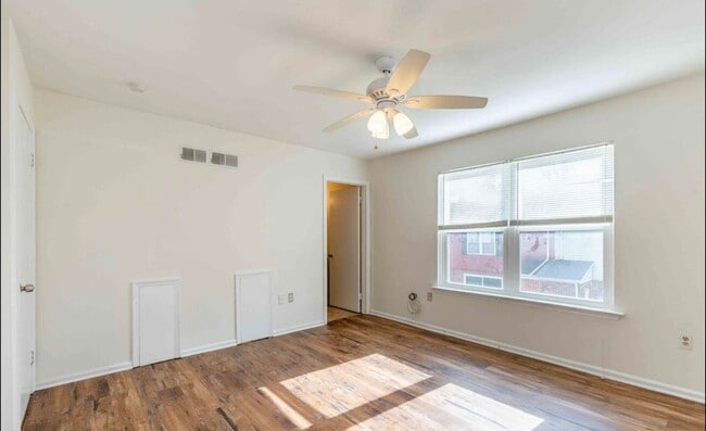 Building Photo - 2534 Clothier St