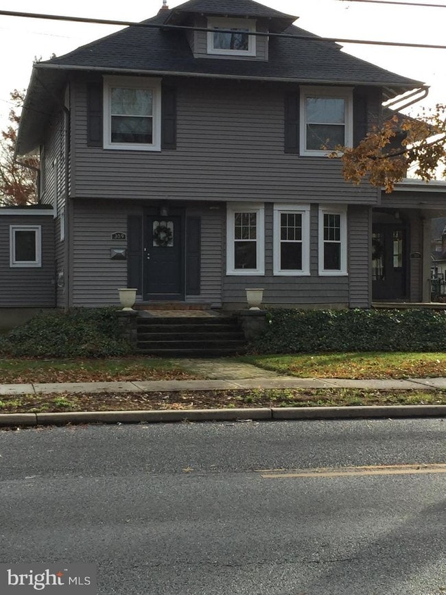 Building Photo - 311 Warwick Rd