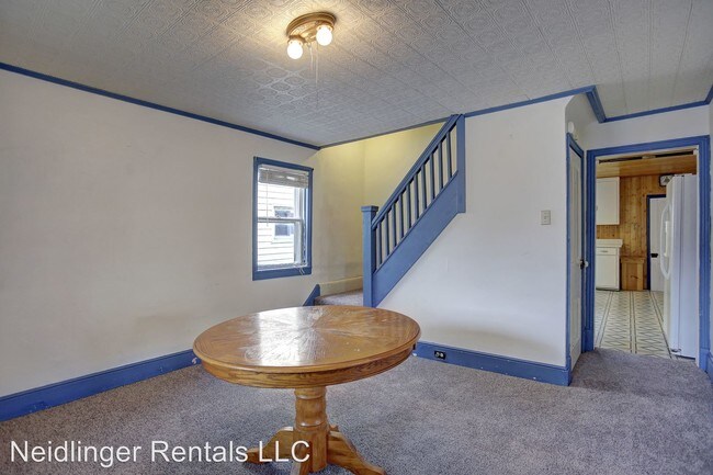 Building Photo - 3 br, 2 bath House - 30 West Main Street