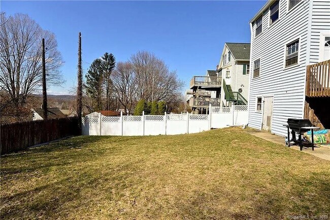 Foto del edificio - 83 Kneen St