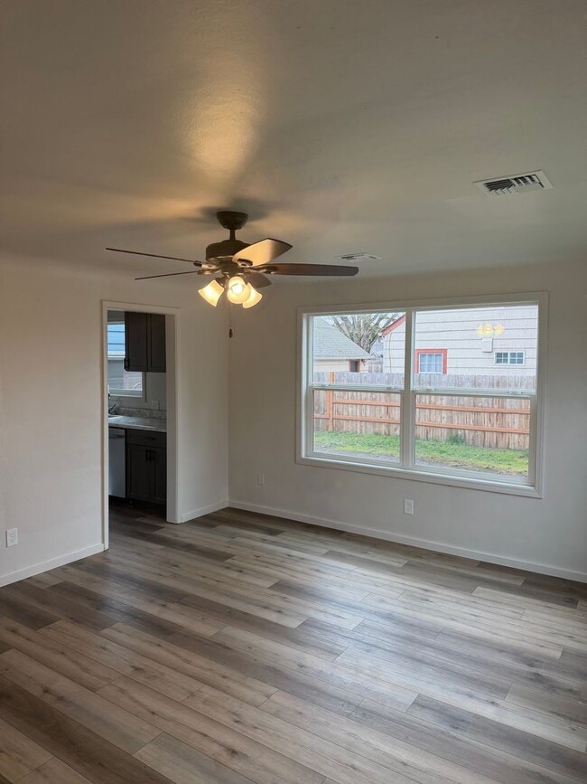 Foto del edificio - 260 E Sherman St