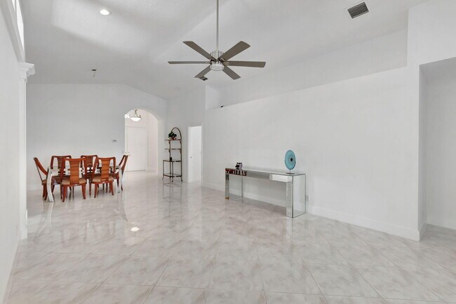 Foto del edificio - 11752 Dove Hollow Ave