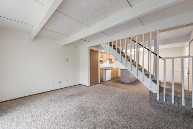 Open floor plan - Chatham Village