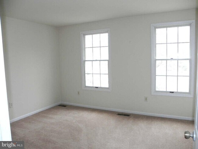 Building Photo - 15108 Plum Tree Way